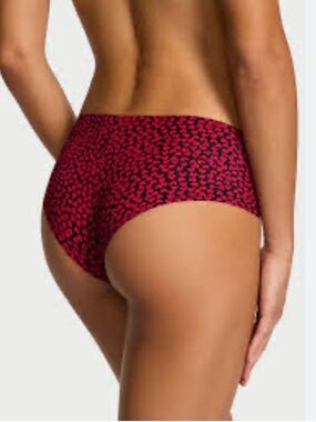 NWT Victoria's Secret No-Show Smooth Cheeky Panties - size Small (2 pairs)